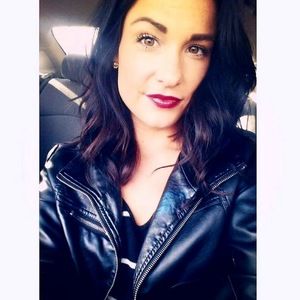 Meet your Posher, Cortney